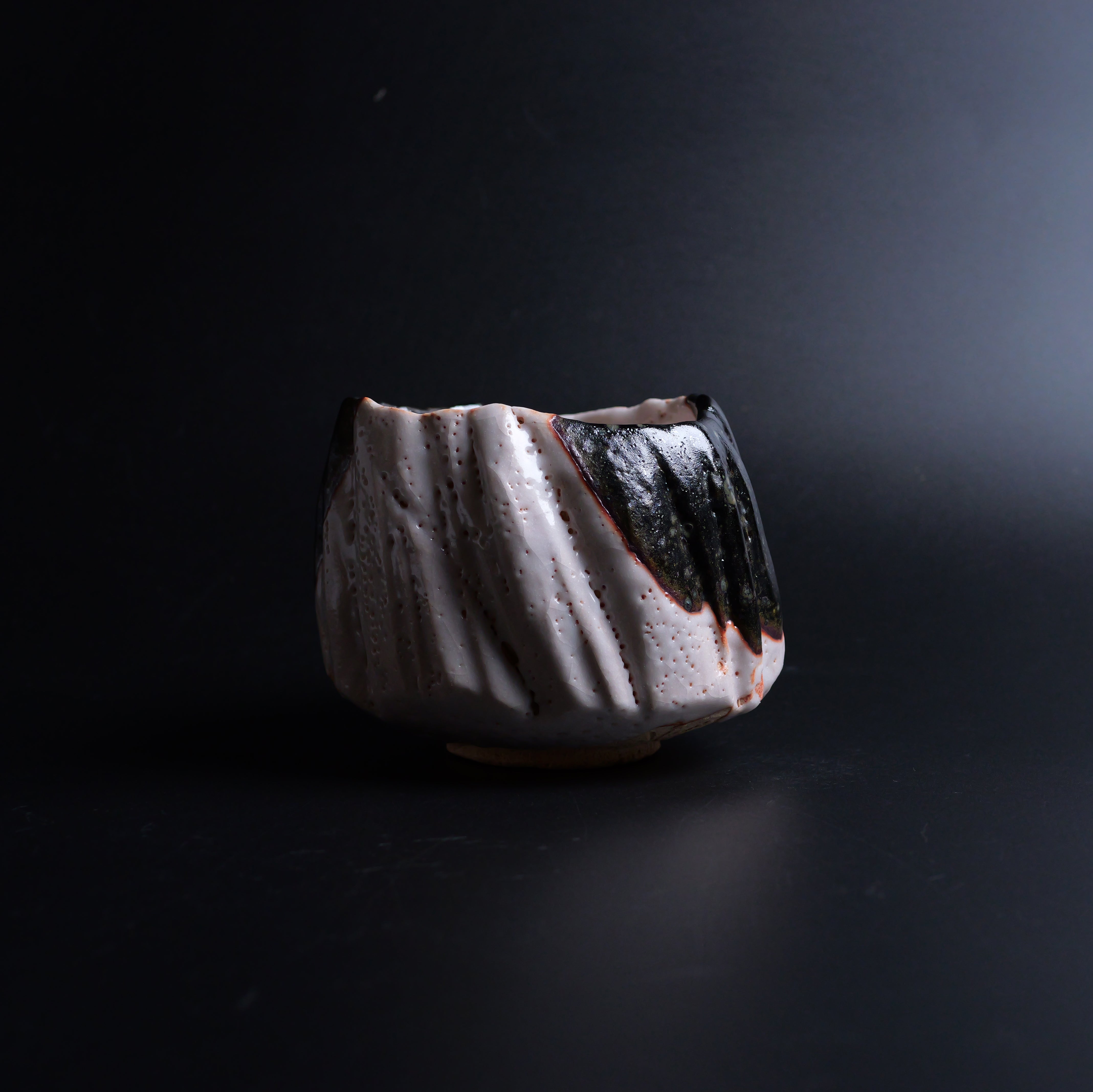 Shino Chawan 星雪 (Seisetsu, "Starlit Snow")
