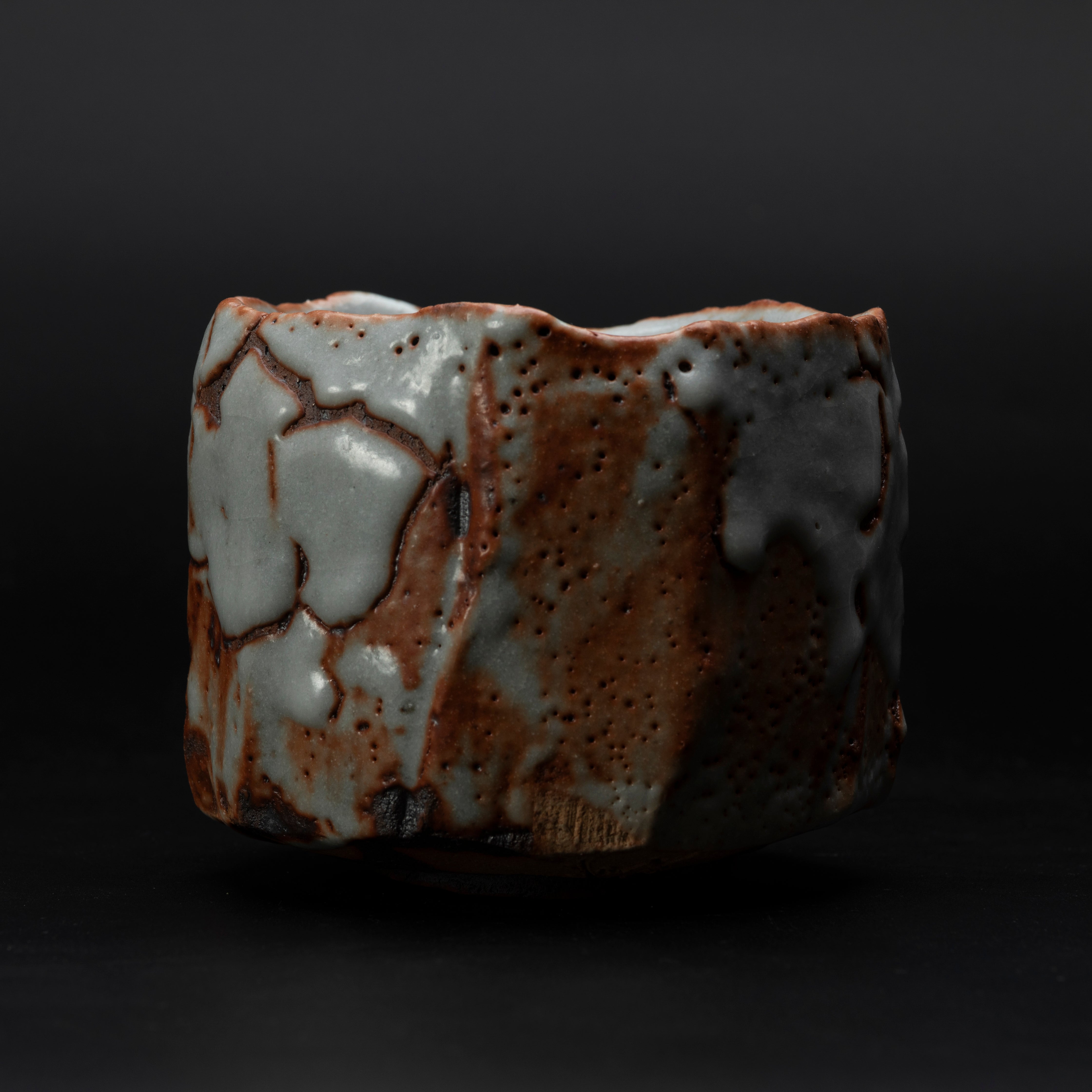 Chawan Shino - Hai-Ao (Abu Kebiruan)