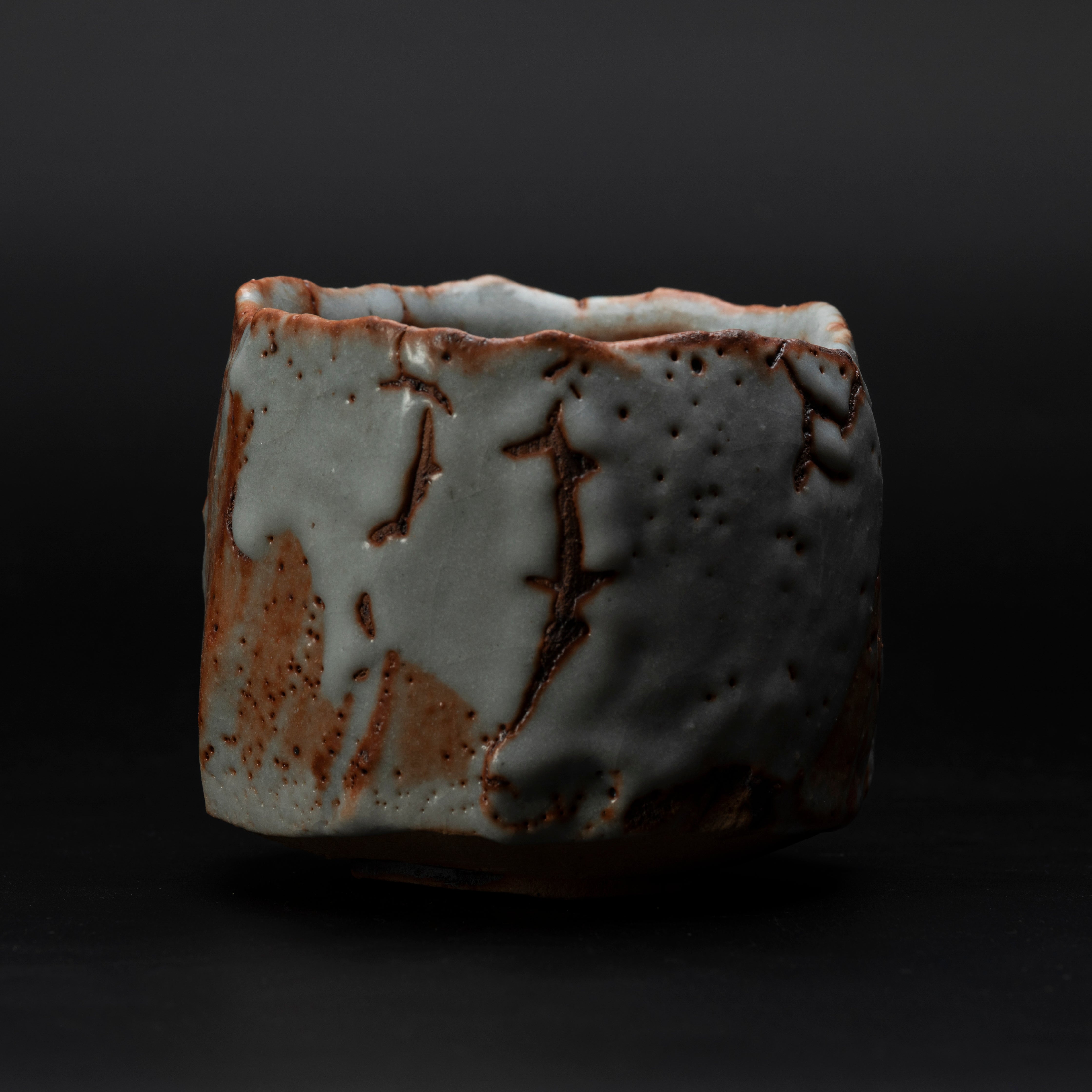 Chawan Shino - Hai-Ao (Abu Kebiruan)