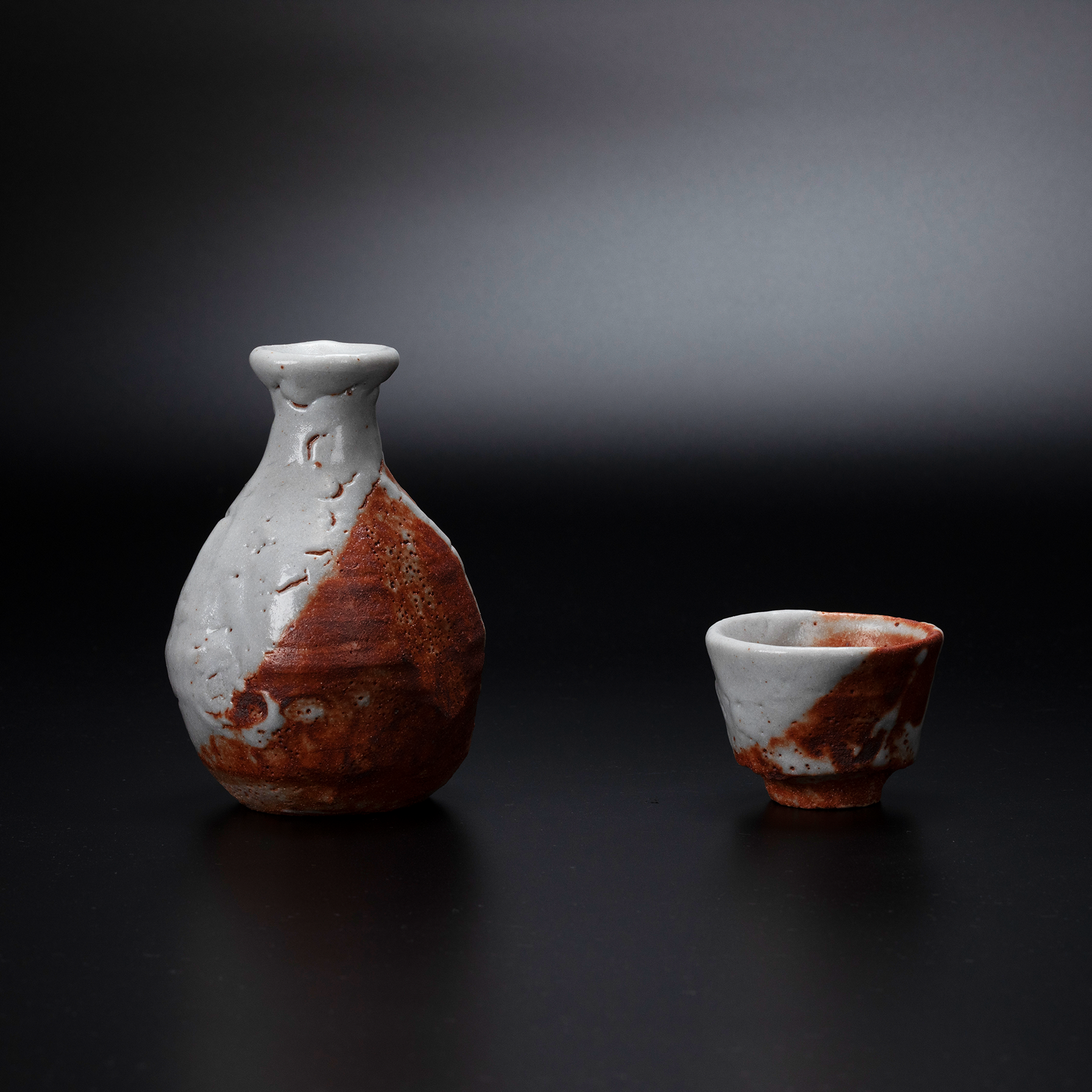 贅沢な一杯を味わう志野酒呑｜百草土が生み出す至高の器