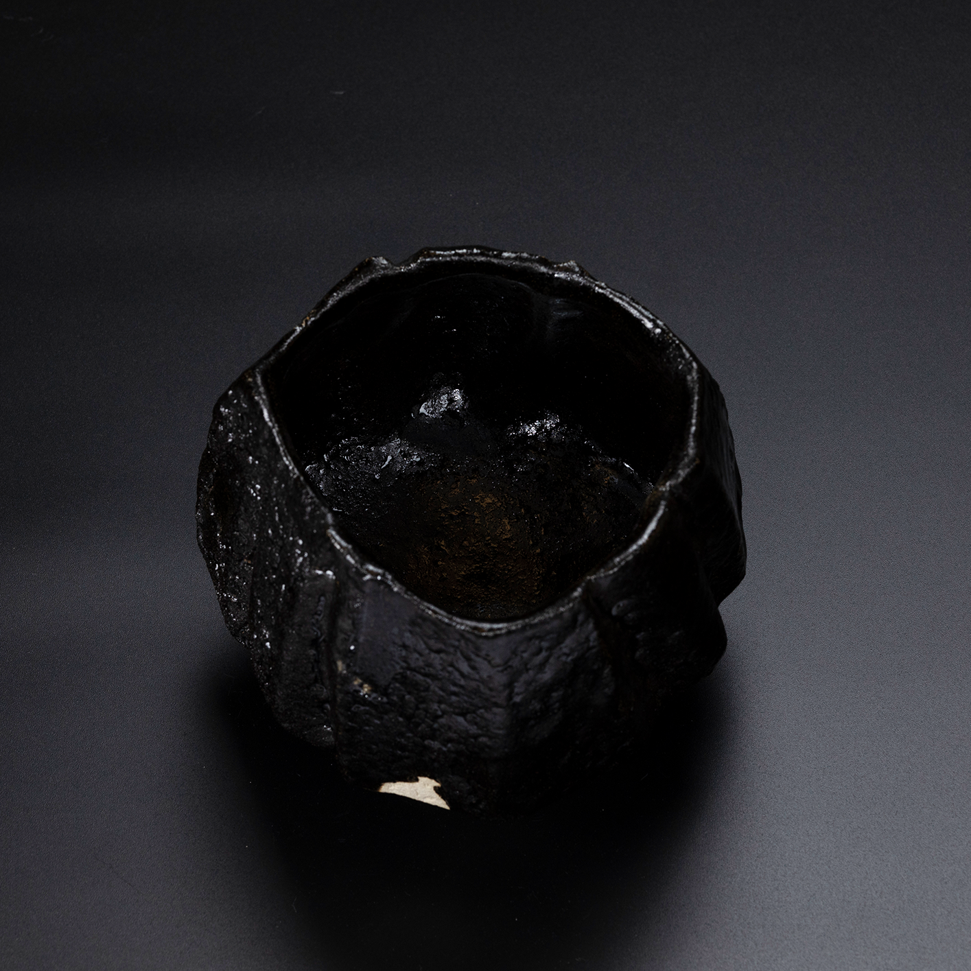 瀬戸黒茶盌