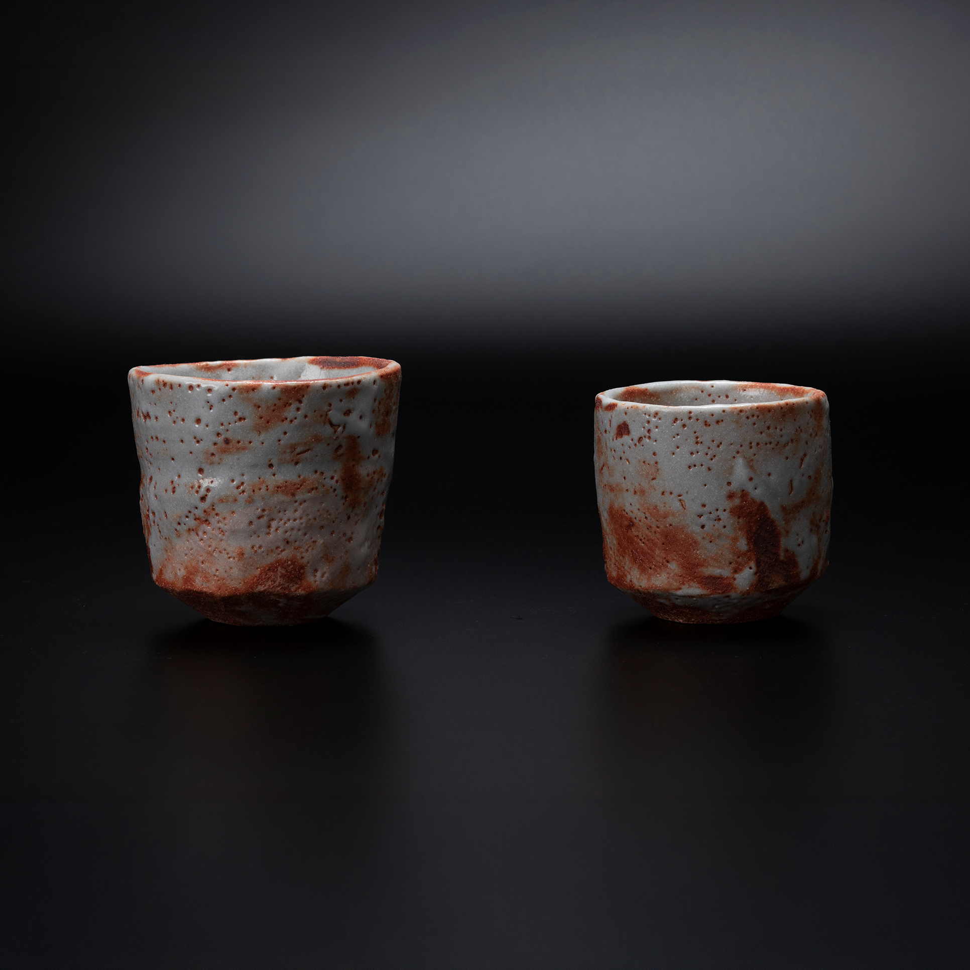 芳久作 尚美堂 銀製夫婦湯呑 共箱 146g 東Y7-0822⭐︎2F 芳久作 尚美堂 芳久作 尚美堂 銀製夫婦湯呑 共箱 146g 東Y7-0822⭐︎2F 芳久作 尚美堂