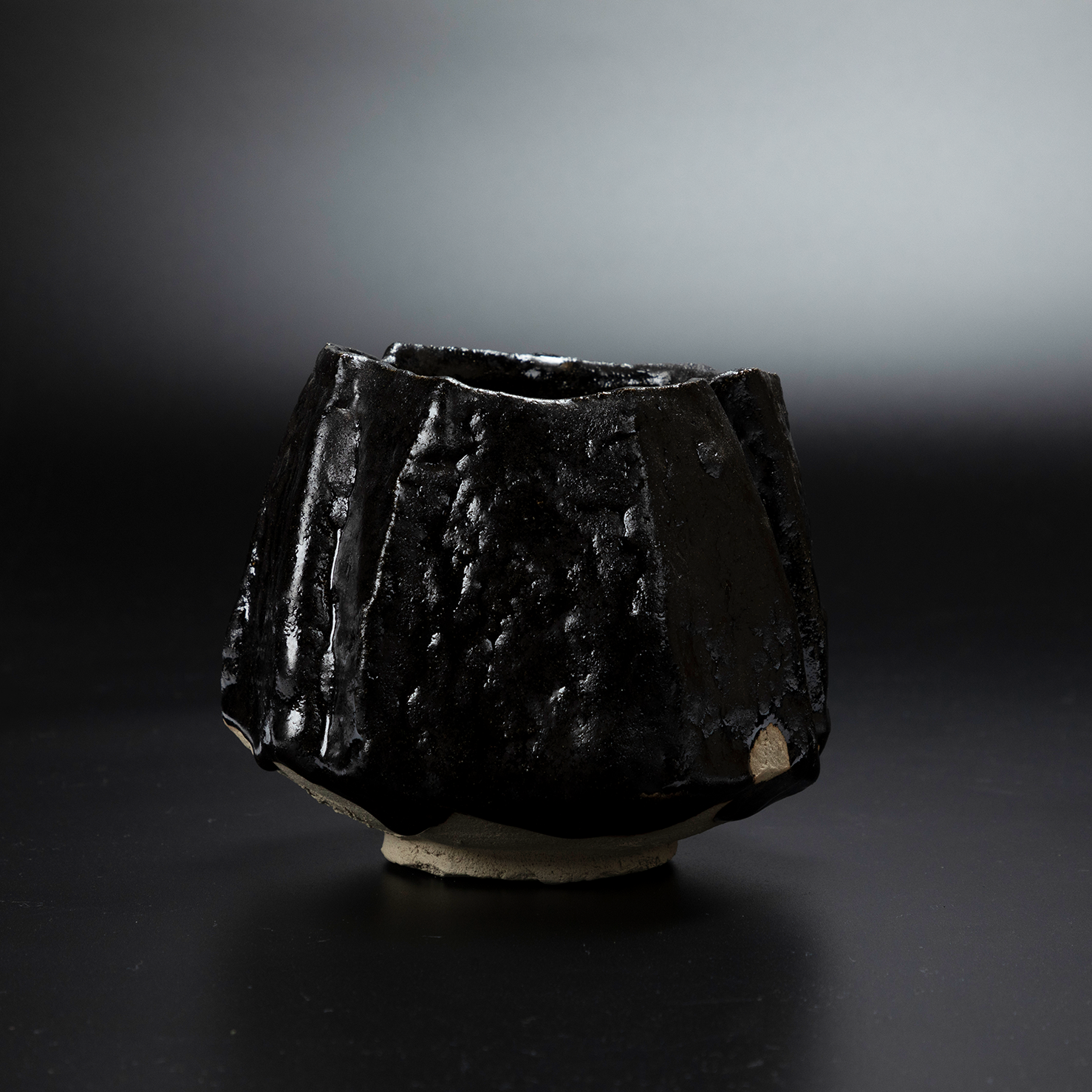 瀬戸黒茶盌