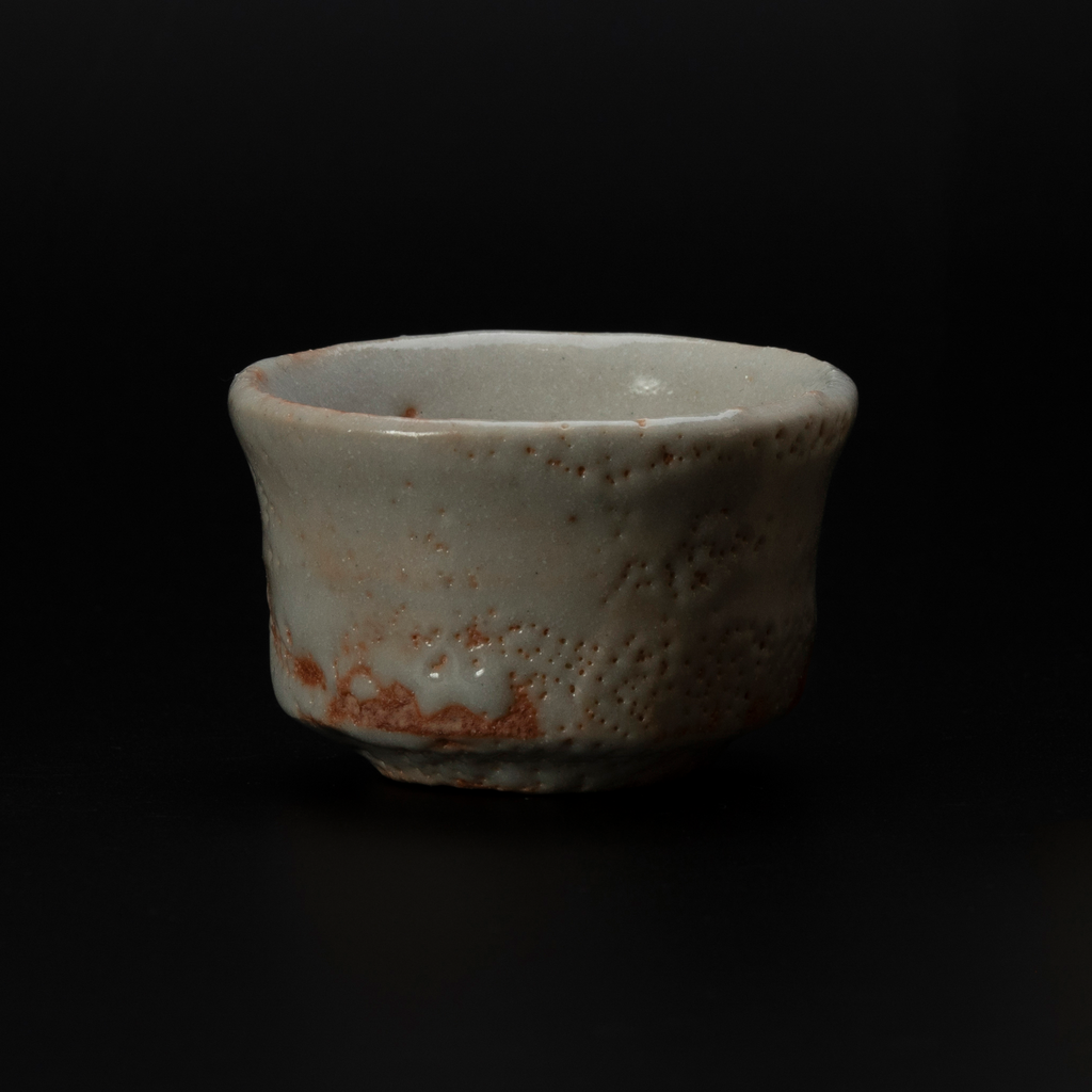 志野、古いぐい呑み 志野酒呑 / ぐい呑 500年の時代を遡る 志野、古いぐい呑み 志野酒呑 / ぐい呑 500年の時代を遡る