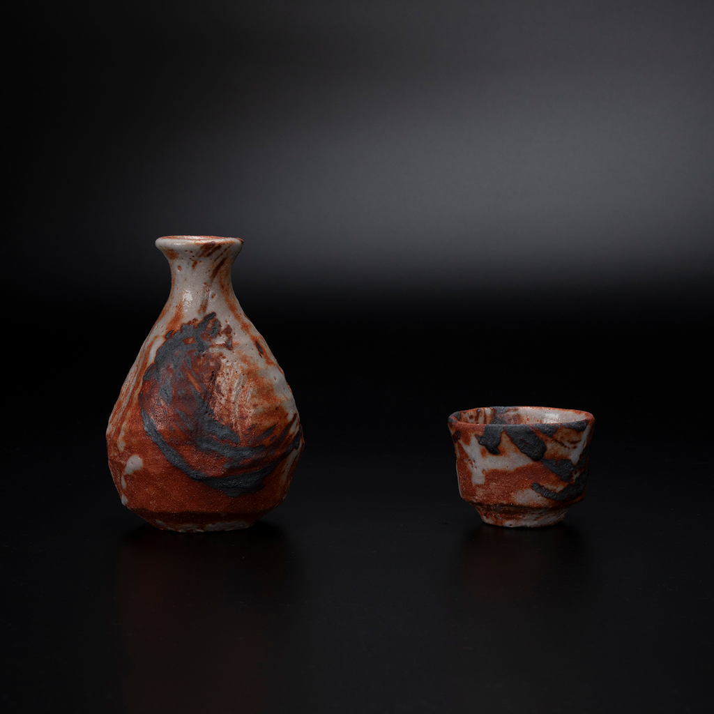 ♥絵志野 ぐい呑み 桐箱付き ⑧ 志野 ぐい飲み 骨董品 志野の徳利とぐい呑み|侘び寂びを映す日本の高級酒器セット